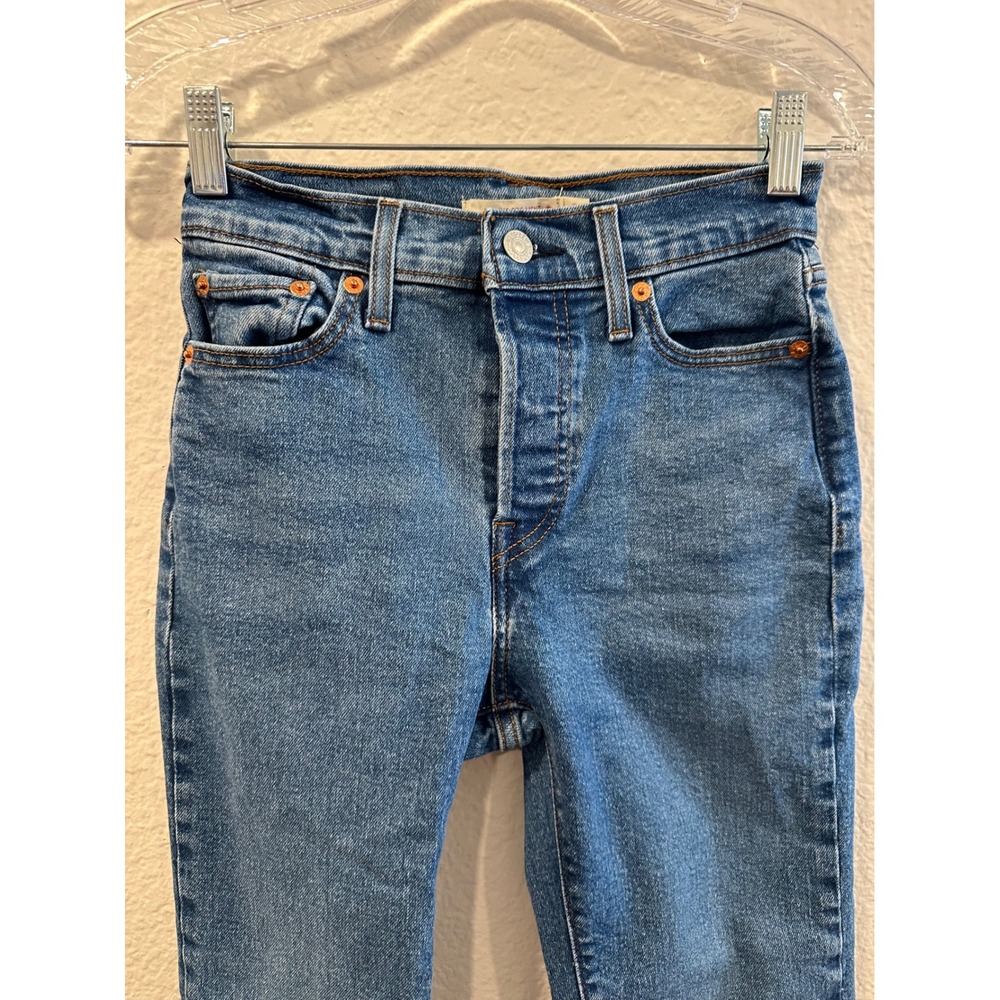 Levi's Wedgie Straight High Rise Jeans Medium Wash Blue Size 24 Ankle Button Fly - Picture 5 of 13